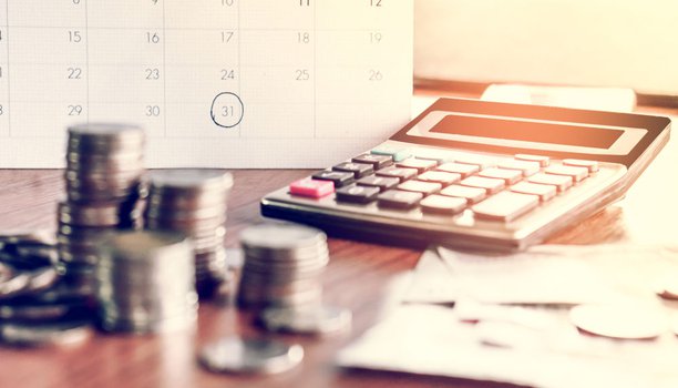 financial-papers-on-the-table